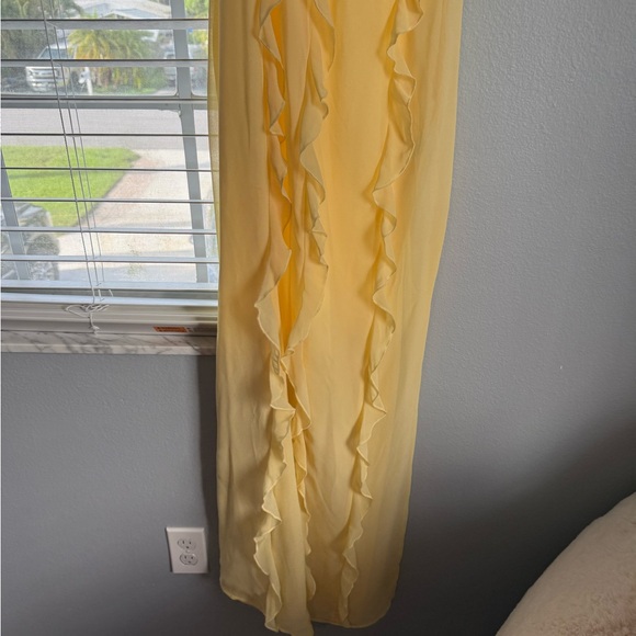 LOVERS & FRIENDS MARISOL GOWN YELLOW SIZE SMALL EXCELLENT COND. - Picture 7 of 10